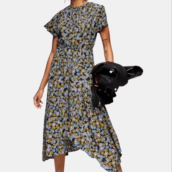 Women's Topshop Floral Print Ruched Neck Midi Dress, Size 10 US - Black